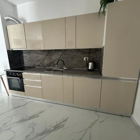 Apartment Bellavista Da Frida Vlorë